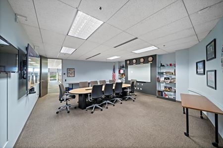 Preview of commercial space at 2200 Kensington Court