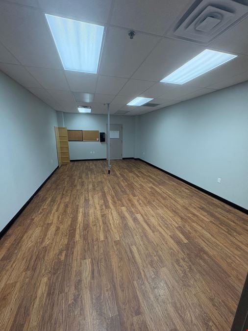 2805 E Zion Rd