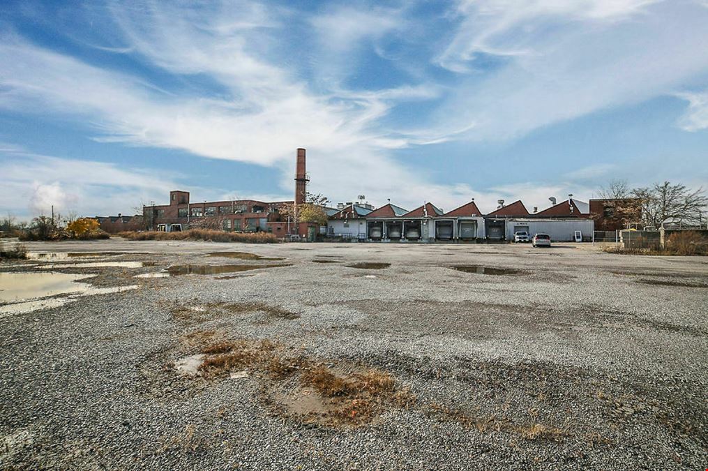 359,000+/- SF Warehouse Property
