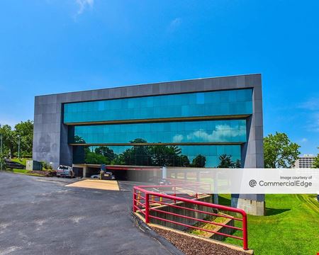 Preview of commercial space at 1850 Craigshire Drive