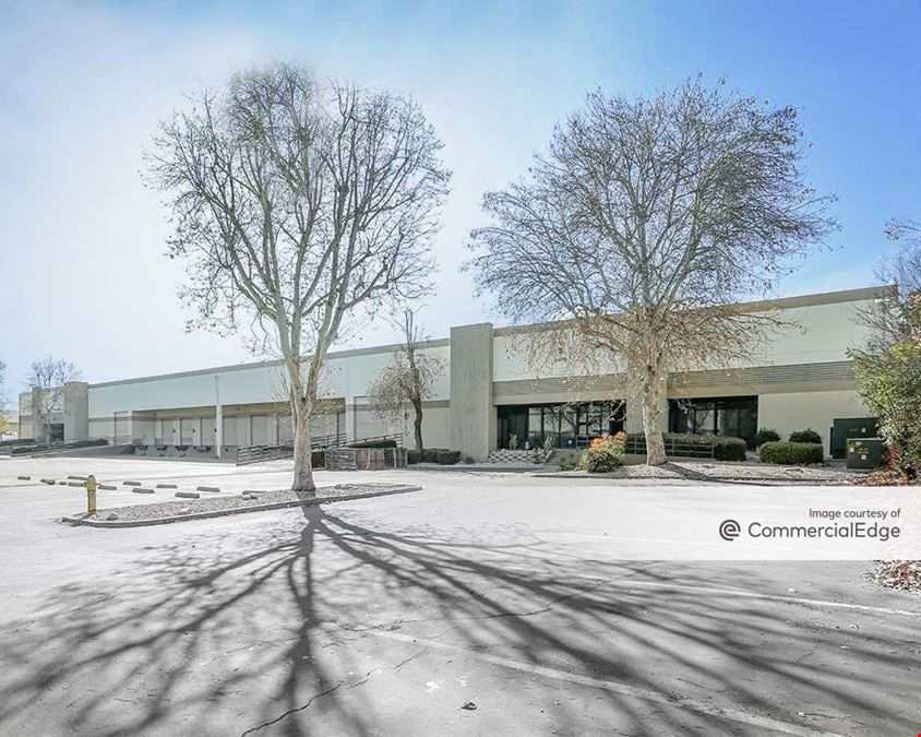 5002-5018 Lindsay Court