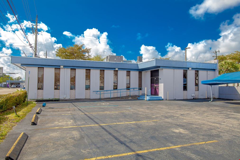 Premier Standalone Office/Retail Opportunity