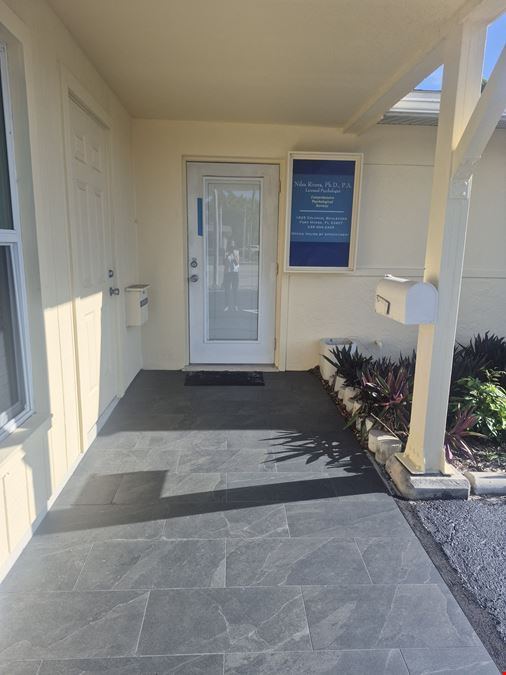1625 Colonial Blvd., | 1,702± SF Office / Medical Building
