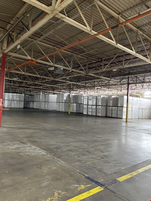 2222 - Geneva Warehouse