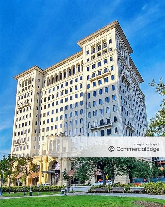 2811 Ponce de Leon Blvd