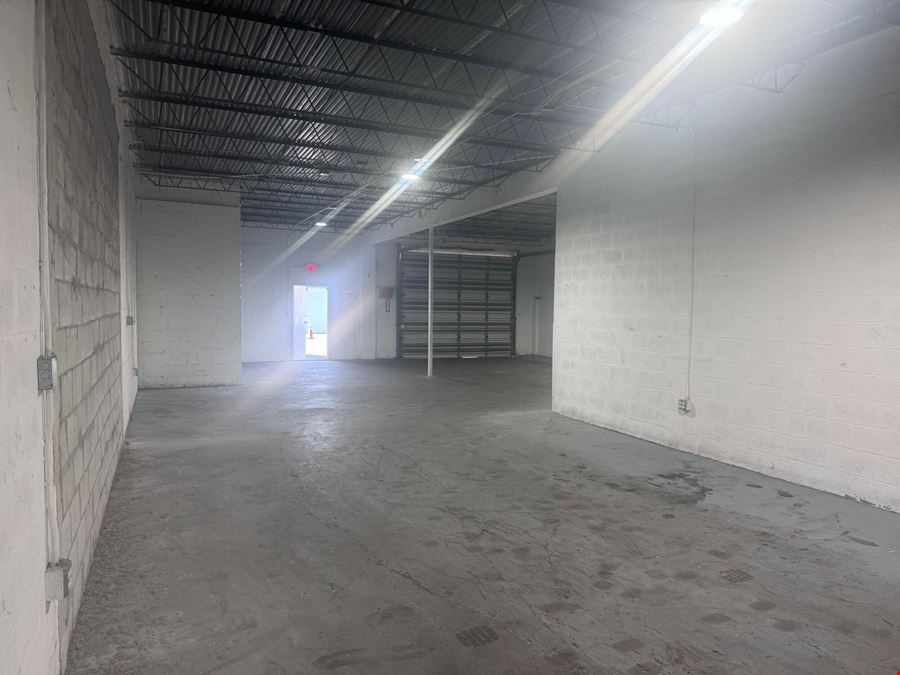 Oakland Park Warehouses