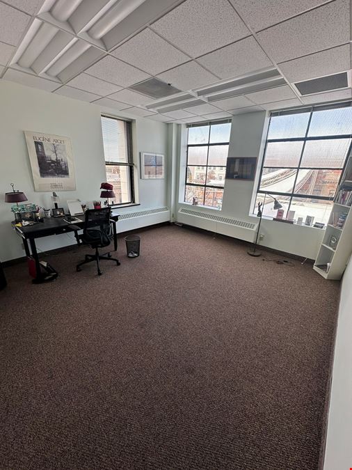 115 N Broadway