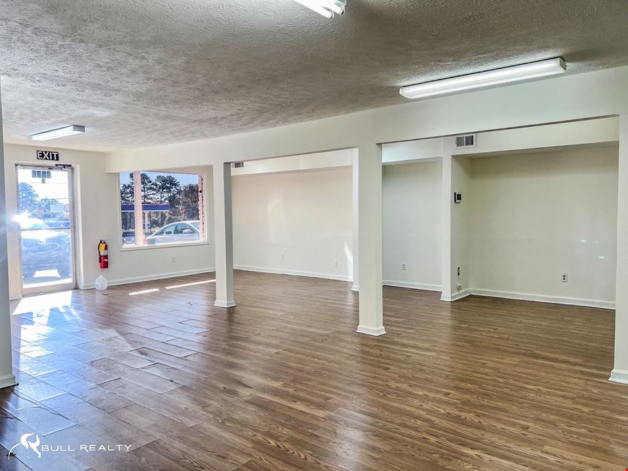 Retail/Office Suites For Lease | ±1,745 SF