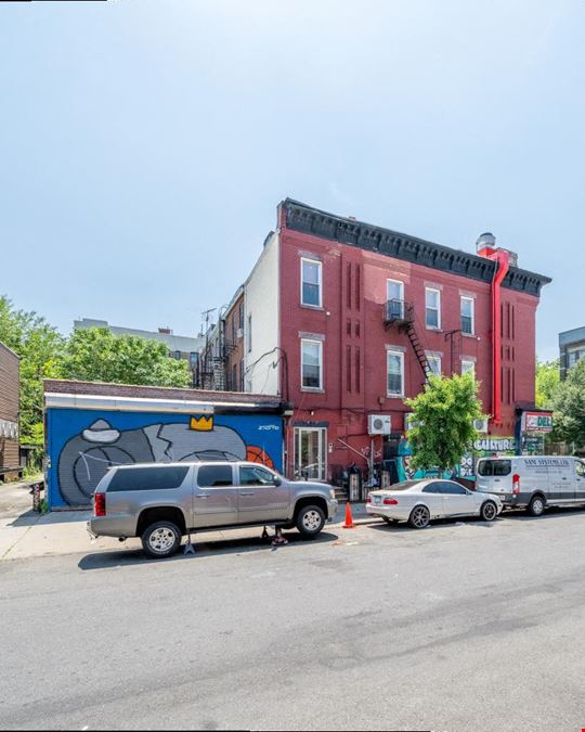209 Lewis Ave