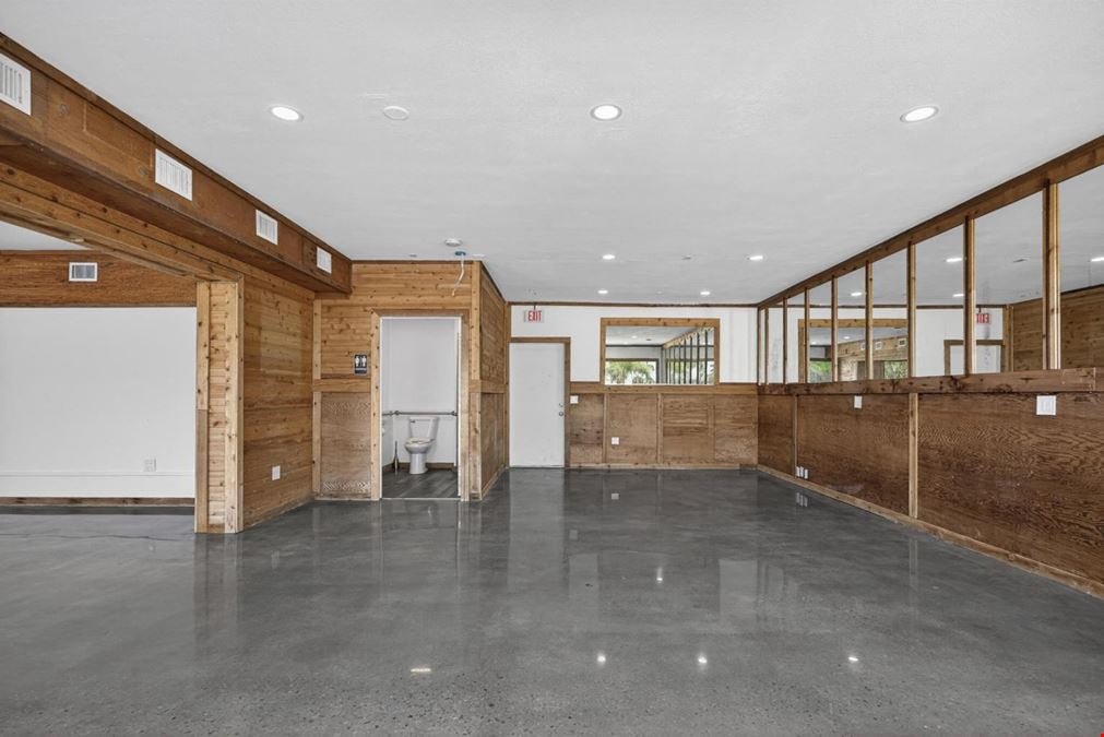 17707 San Carlos Blvd