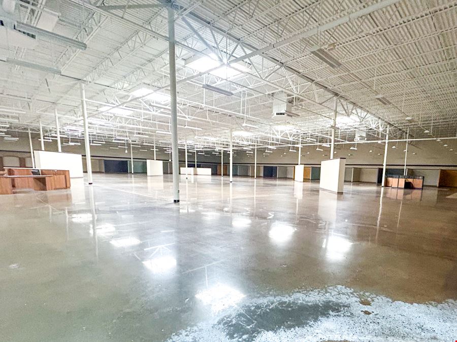 54,375 SF Big Box Retail with Dock-Highs in Power Center