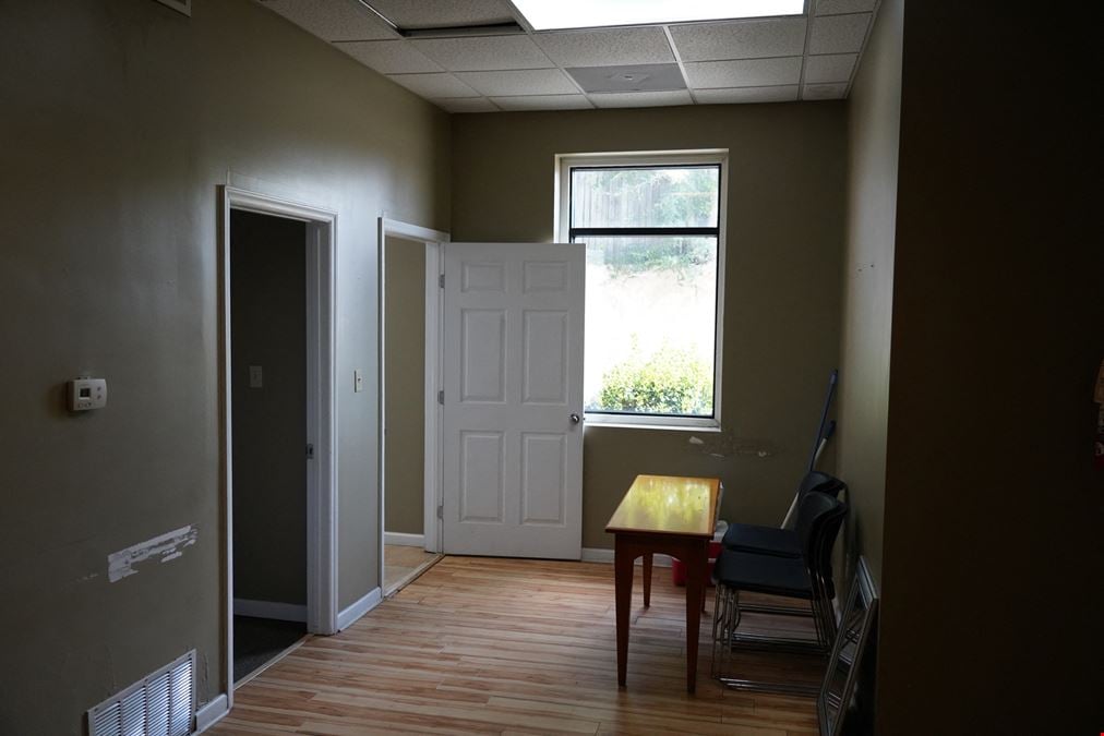 1212 N Main St