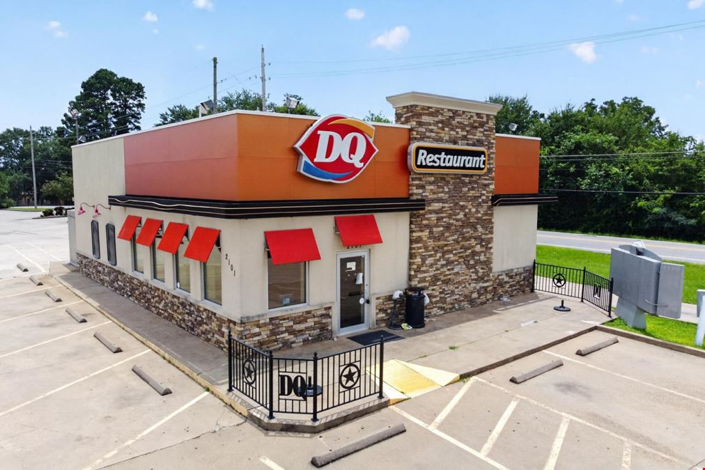 Vacant Dairy Queen