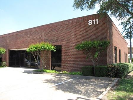 Preview of Industrial space for Rent at 811 E Plano Pkwy
