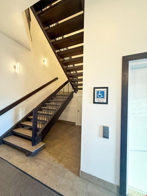 5470 Calgary Trail