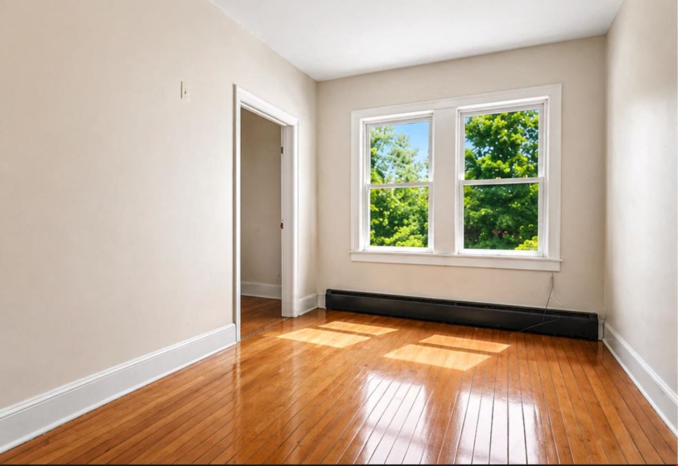 19-19 Harman St