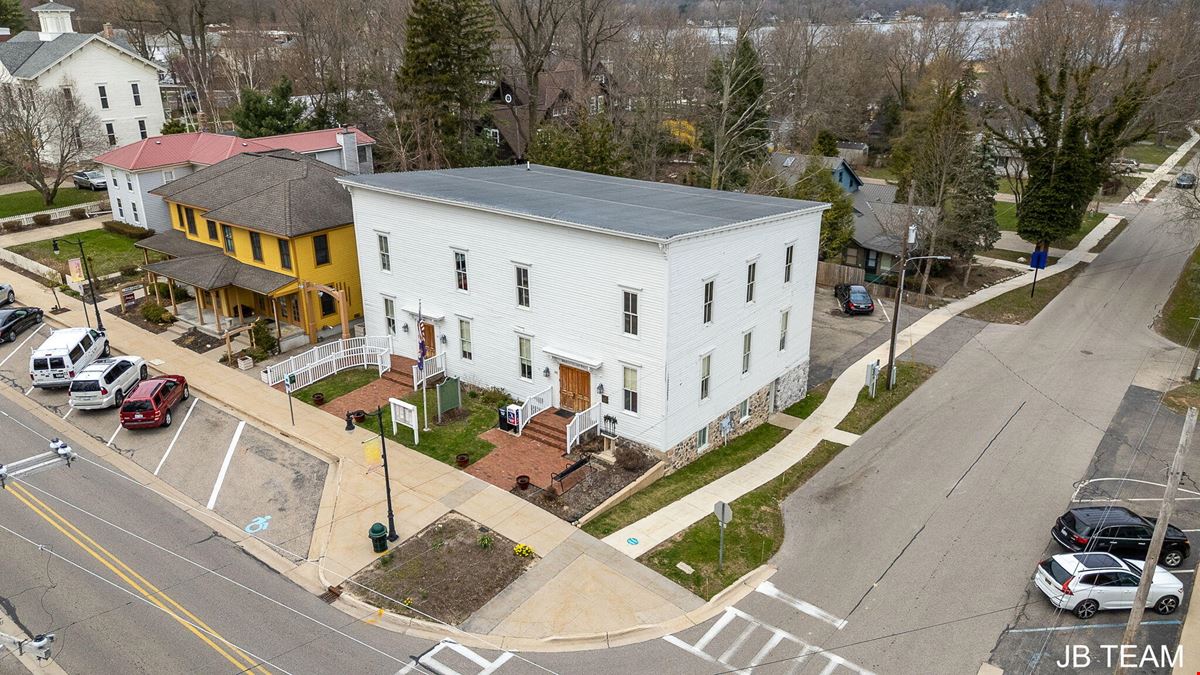 86 W Center St