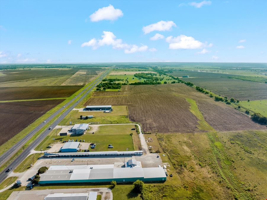 31589 W Highway 84