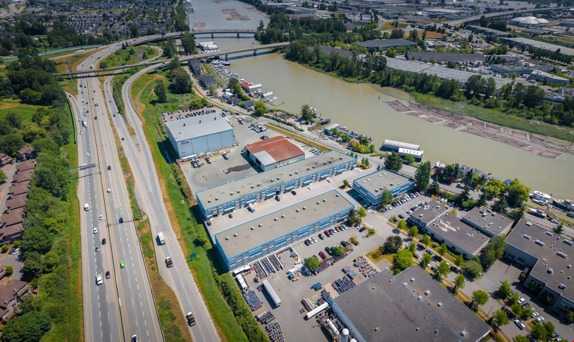 211,23251 Fraserwood Way