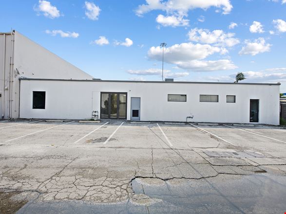 Preview of Office space for Rent at 2633 E Commercial Blvd
