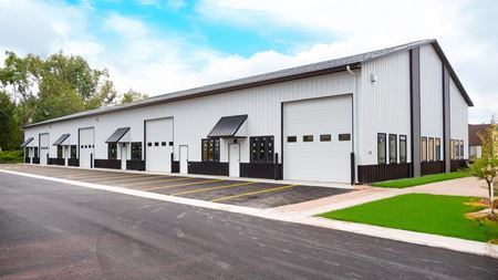 Preview of commercial space at 332 Service Ct NE