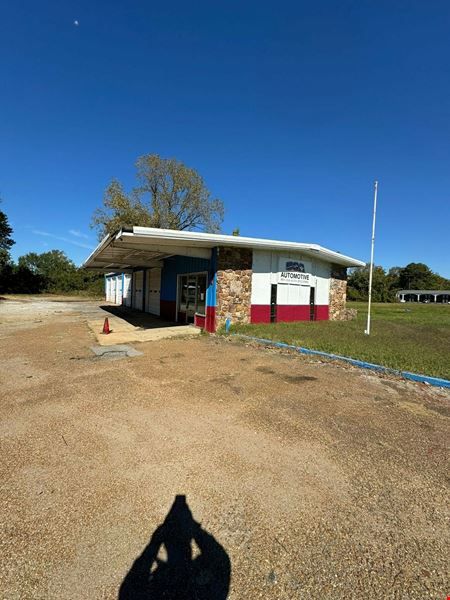 Preview of Retail space for Sale at 7713 Highway 51 S