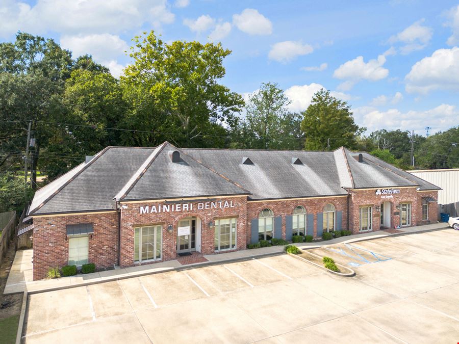 2,500 SF Dental Office Condo near Perkins & Siegen Intersection
