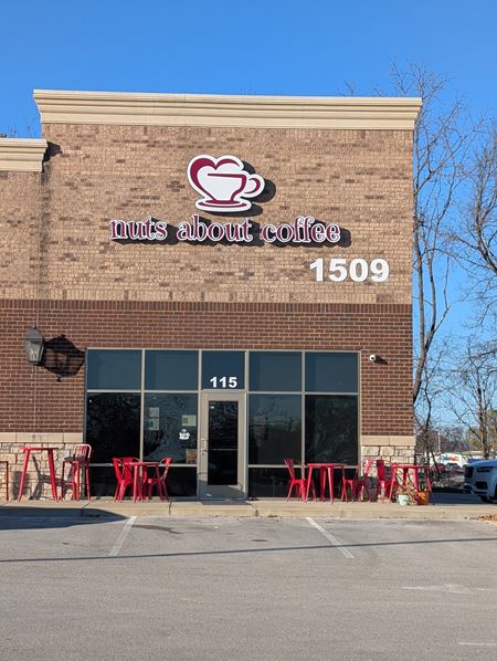 Preview of Retail space for Sale at 1509 North Dixie Avenue