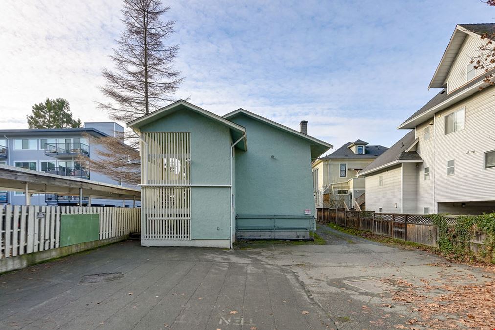 1321 Fernwood Road