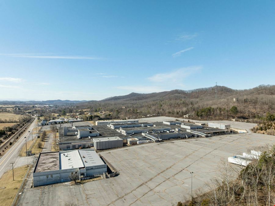 Industrial Redevelopment Opportunity | 660,000 SF / ~ 40 Buildable Acres