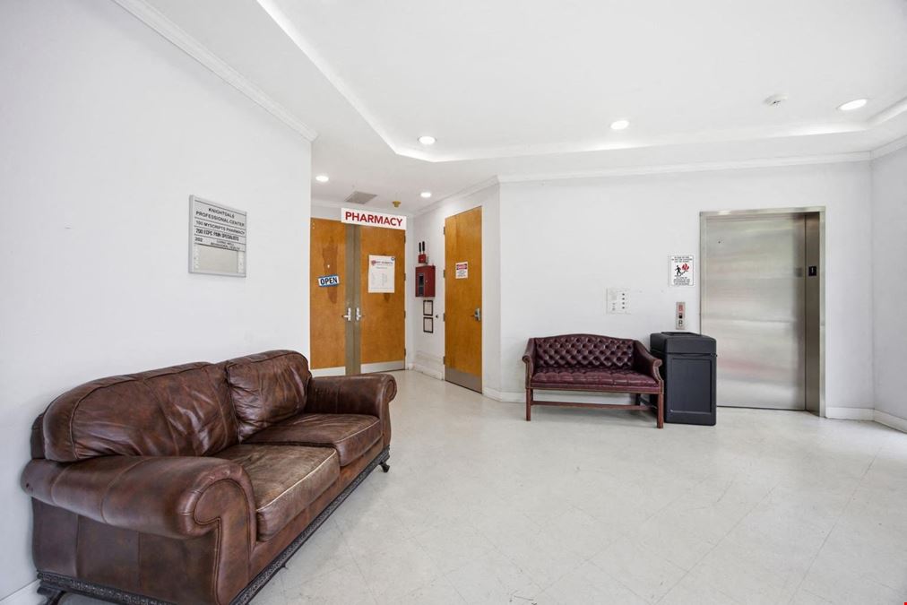 3 Suites at 502 McKnight Drive