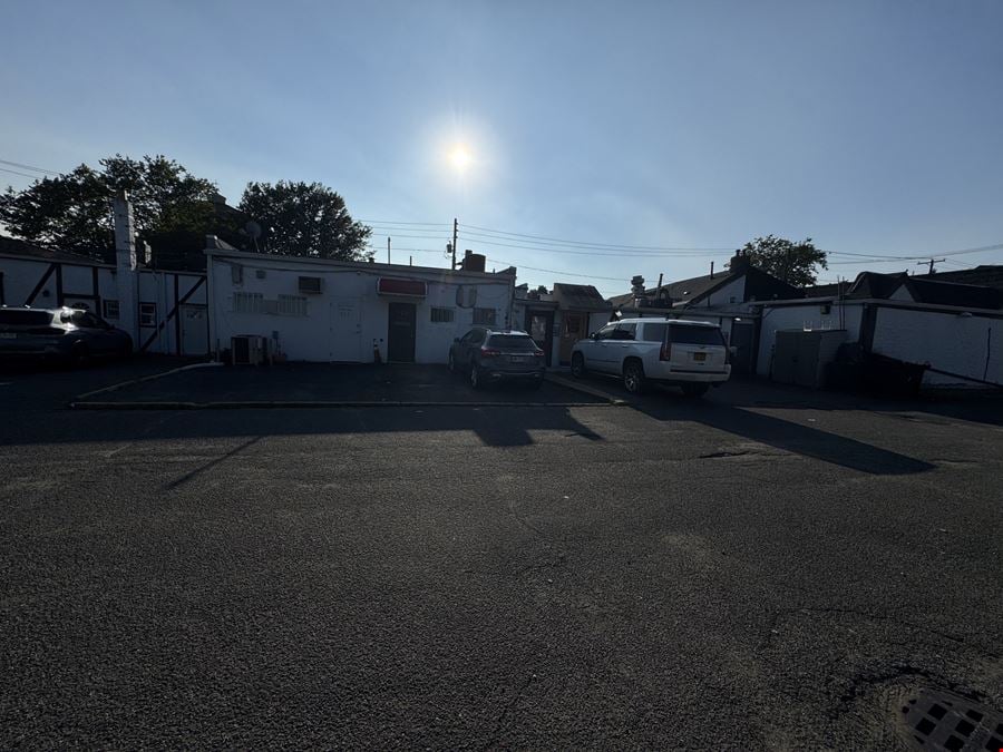 601 Middle Neck Road