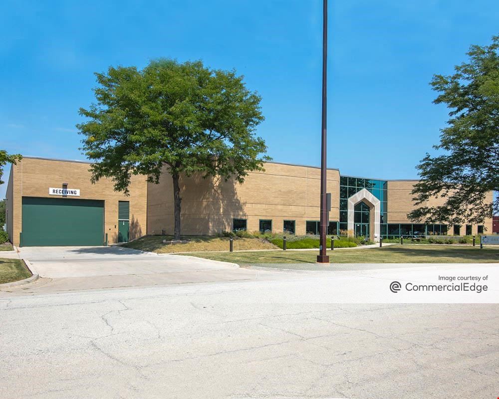 Arbor Creek Business Center - 900, 909 & 1000 Asbury Drive