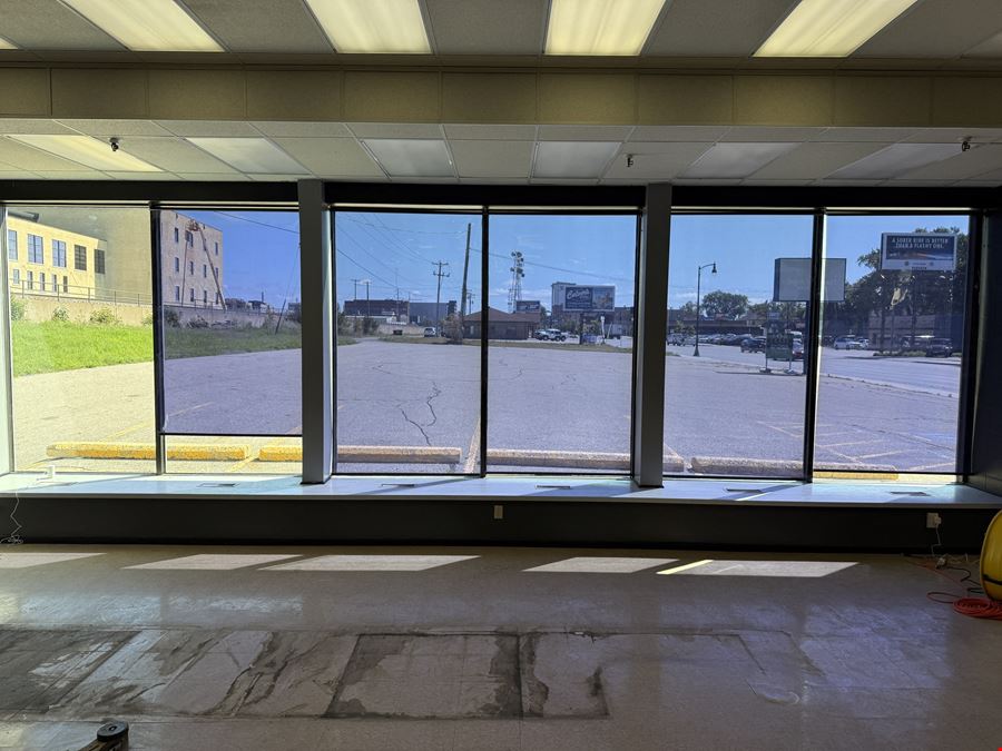 Main Avenue Retail Showroom