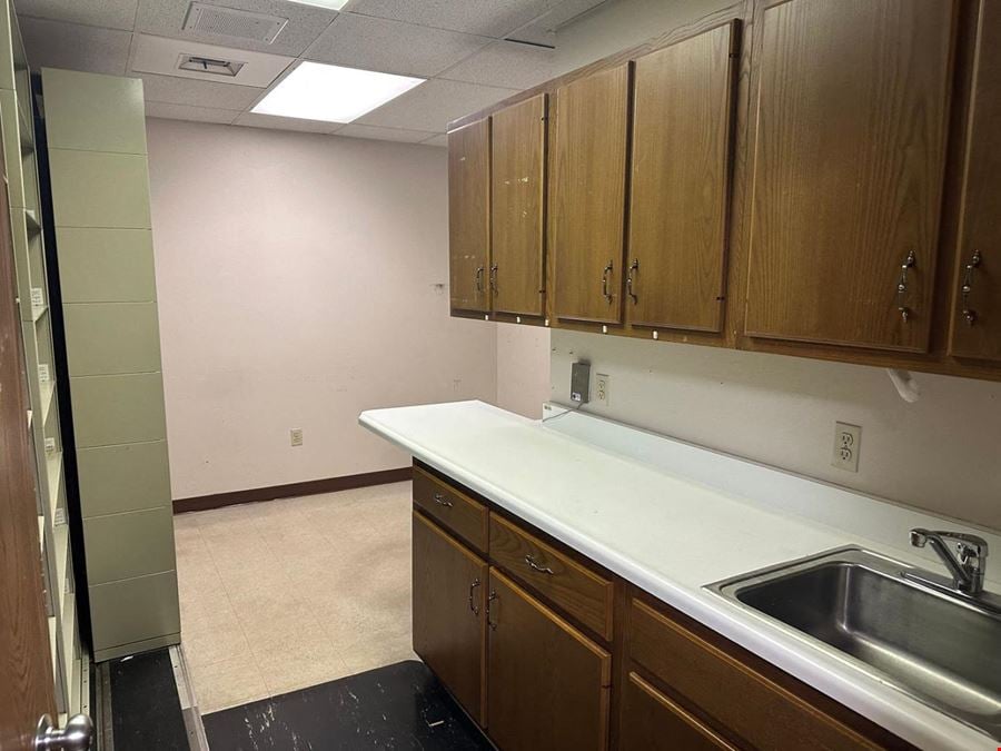11201 Fremont Pike