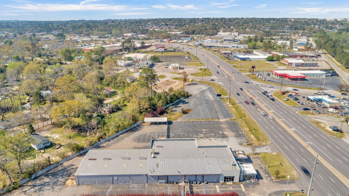 ±1.65 Acre Signalized Corner
