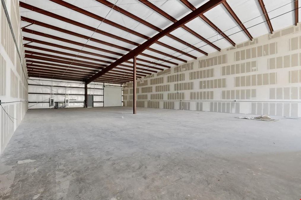 New Build Warehouse Suites Next to Airport & i-25