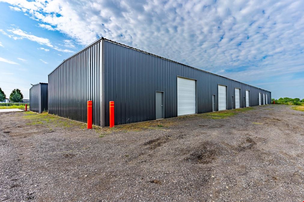Prime Commercial Space For Lease 