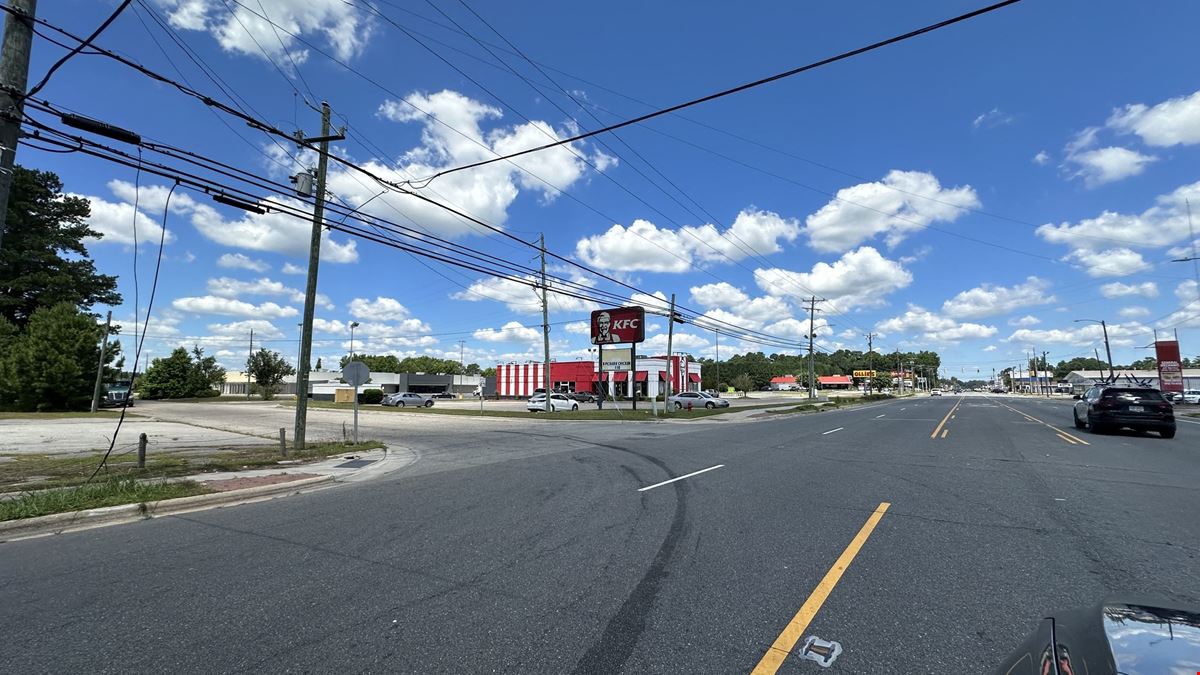 Wallace Crossing Shopping Center