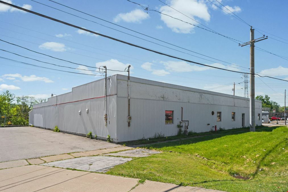 3112 | 3116 | 3124 Bellevue Rd