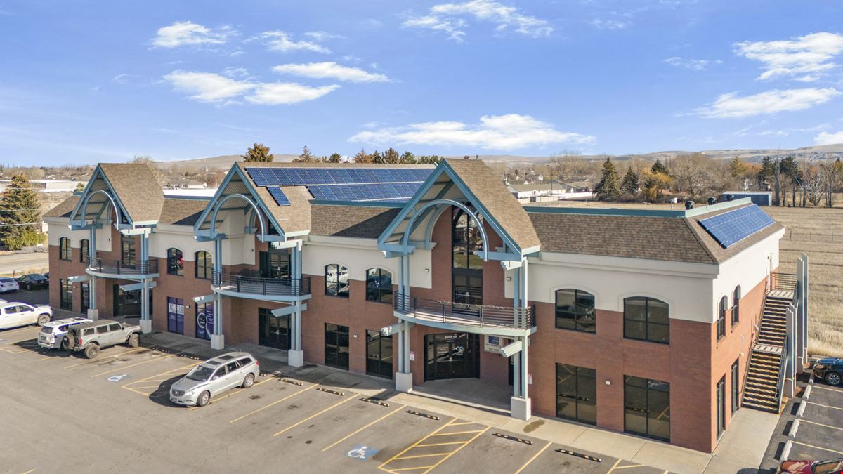 3520/3544 E 17th St, Idaho Falls, ID-22,967 SFT MULTI-TENANT BUILDING & 4,000 SFT TWO-STORY RESTAURANT