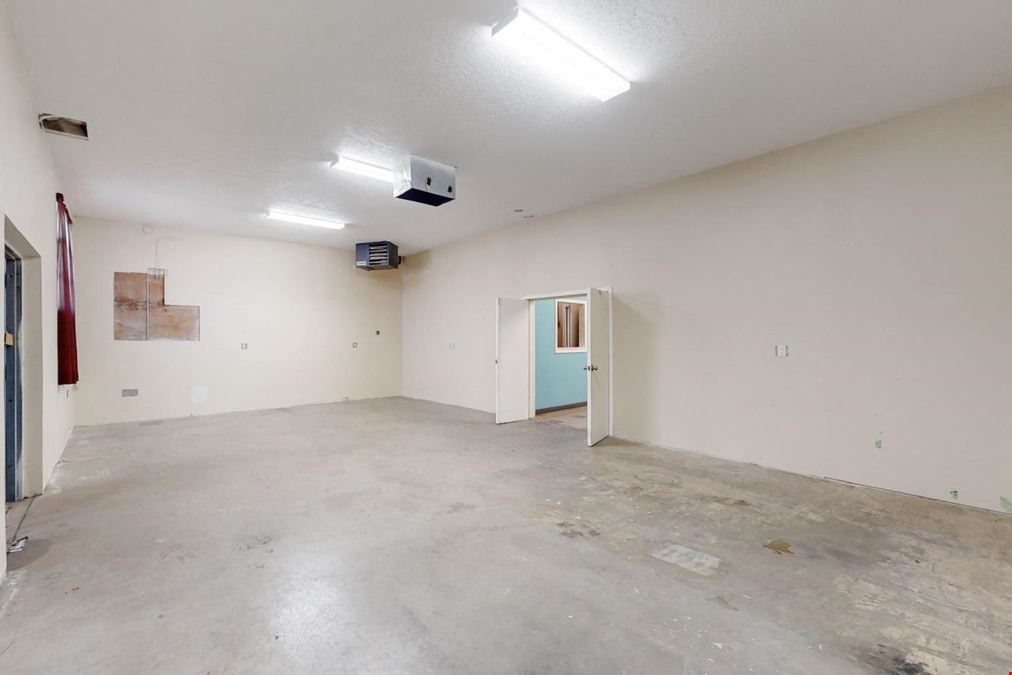 Below Market Retail Space for Lease!