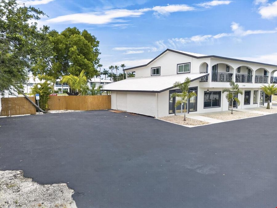 17707 San Carlos Blvd