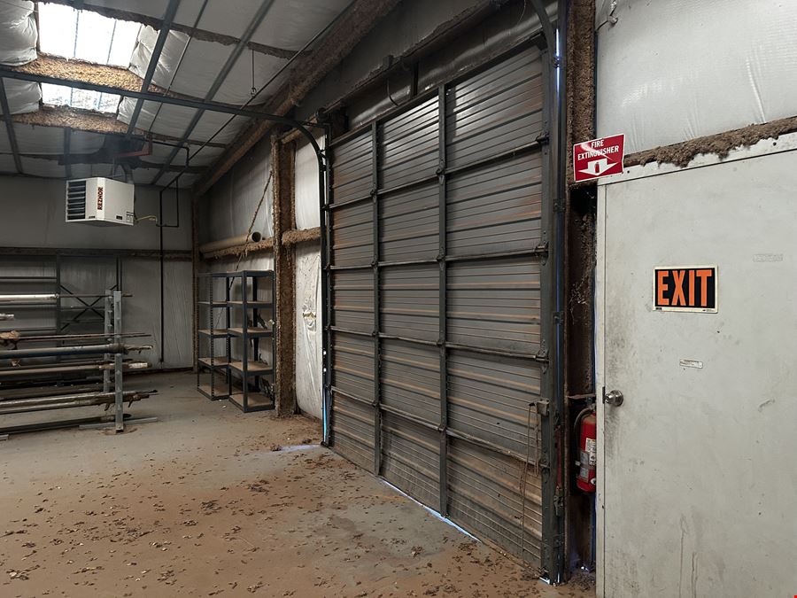 6,232 SF Shop/Office Space on 0.4 Acres