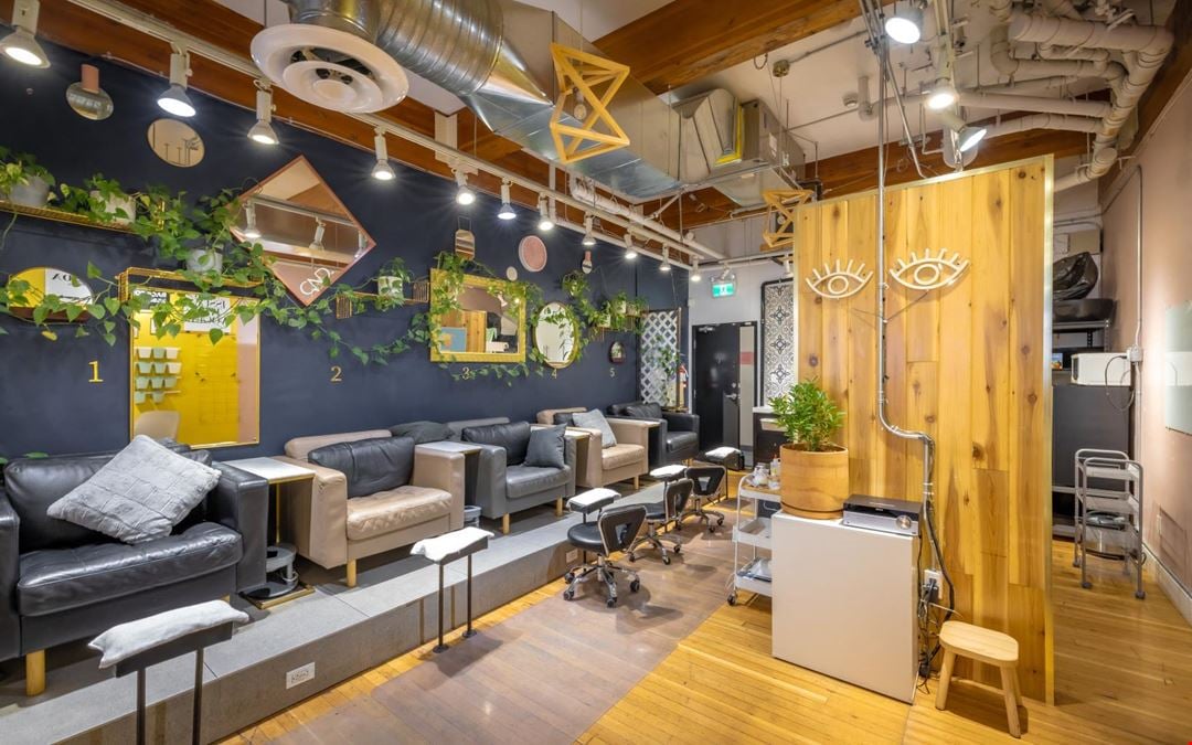 106 West Hastings