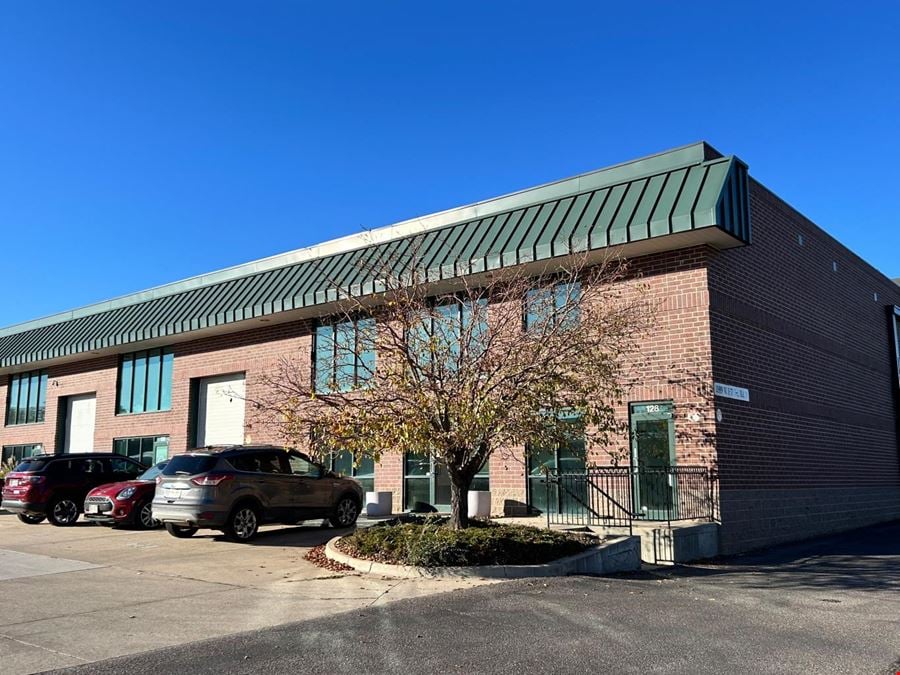 11919 I-70 Frontage Rd N, Unit 127-128