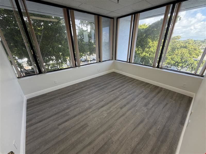 1280 SF Suite 301 Professional and Medical Office Space at