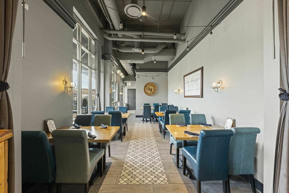 Prime Downtown Naperville Restaurant Space for Lease