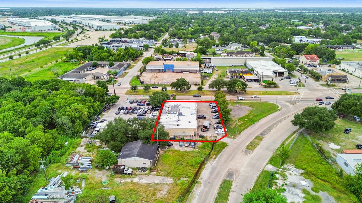 Prime 6,160?SF Retail/Restaurant Property on S Post Oak