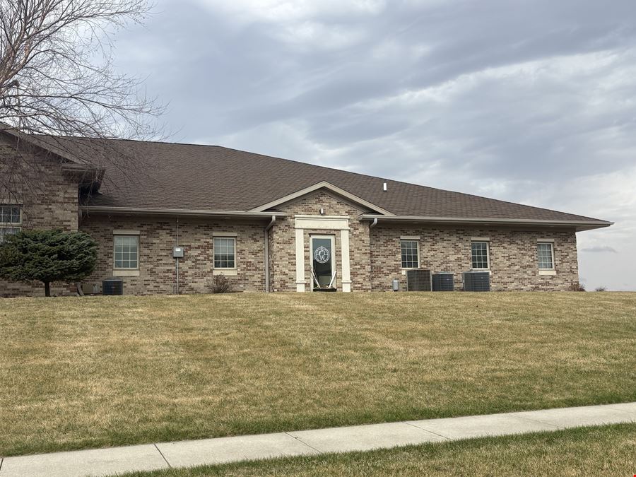 2501 Lakeridge Drive
